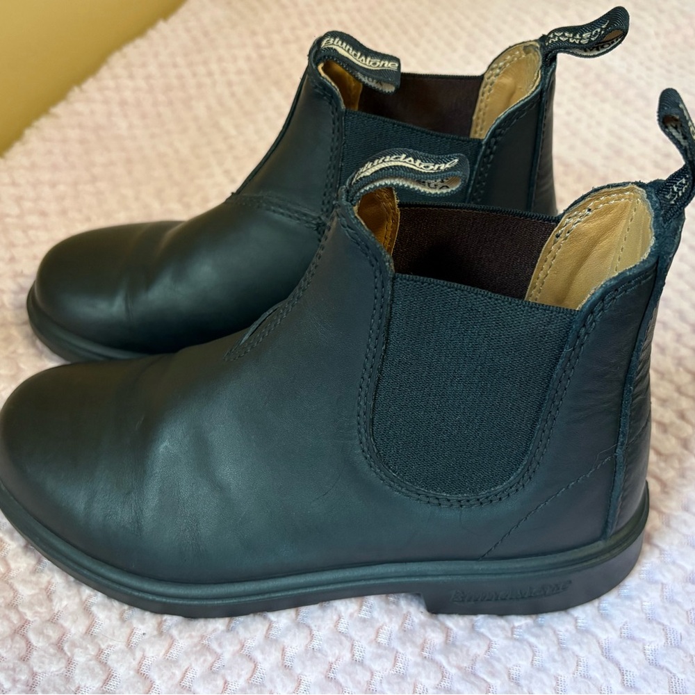 Vegan Leather Black Blundstones